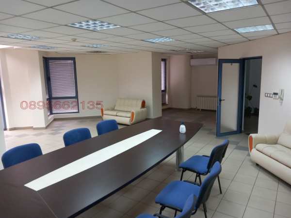 Дава под наем офис, гр. пловдив, център