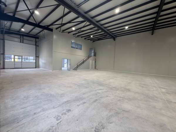 Дава под наем склад, гр. пловдив, индустриална зона - юг