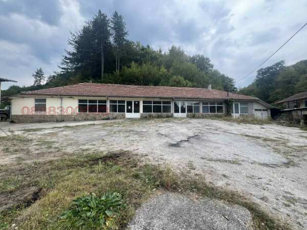 Дава под наем пром. помещение, гр. габрово, хаджицонев мост