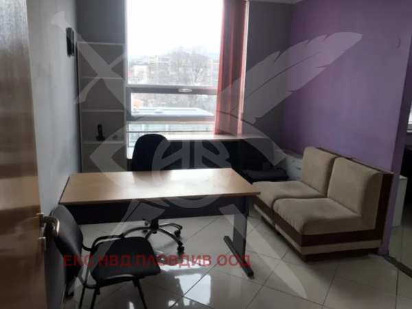 Дава под наем офис, гр. пловдив, център