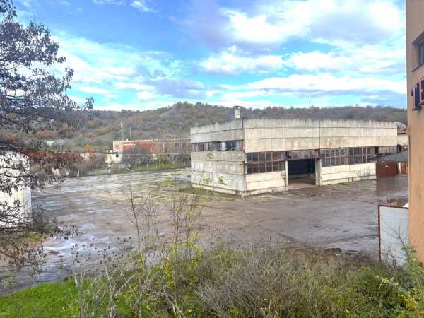 Дава под наем пром. помещение, гр. петрич, област благоевград