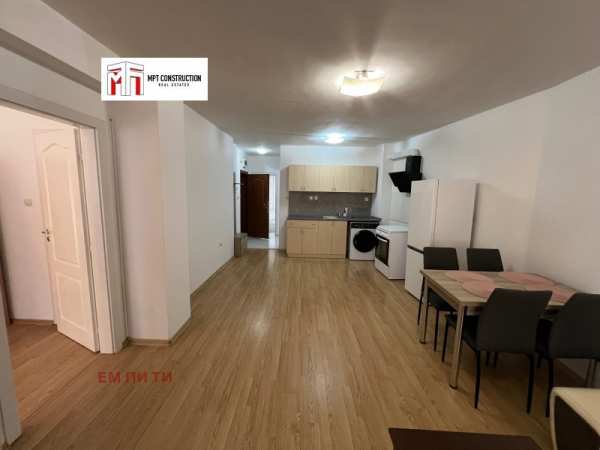 Дава под наем 3-стаен, гр. пловдив, център