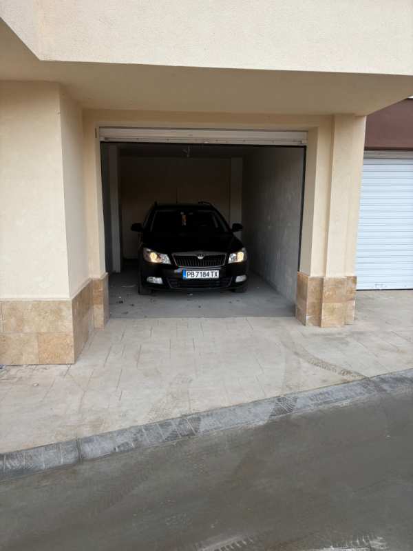 Дава под наем гараж, паркомясто, гр. пловдив, кючук париж