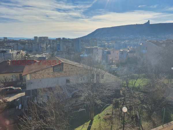 Дава под наем 2-стаен, гр. шумен, пазара