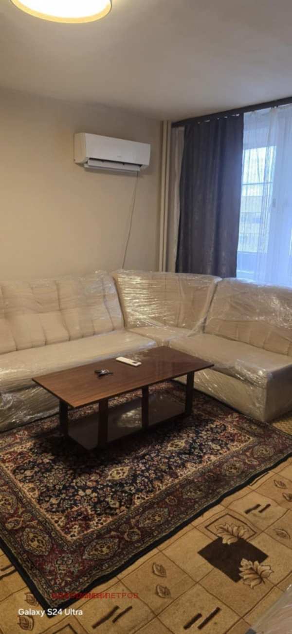 Дава под наем 3-стаен, гр. шумен, център