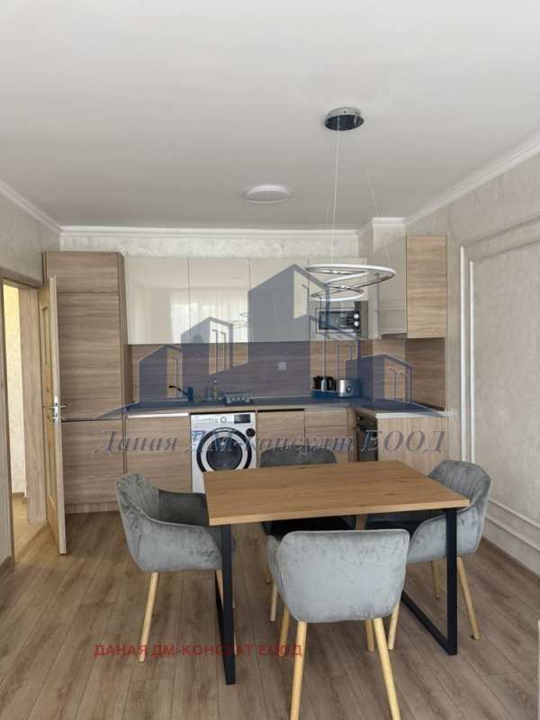 Дава под наем 3-стаен, гр. шумен, пазара