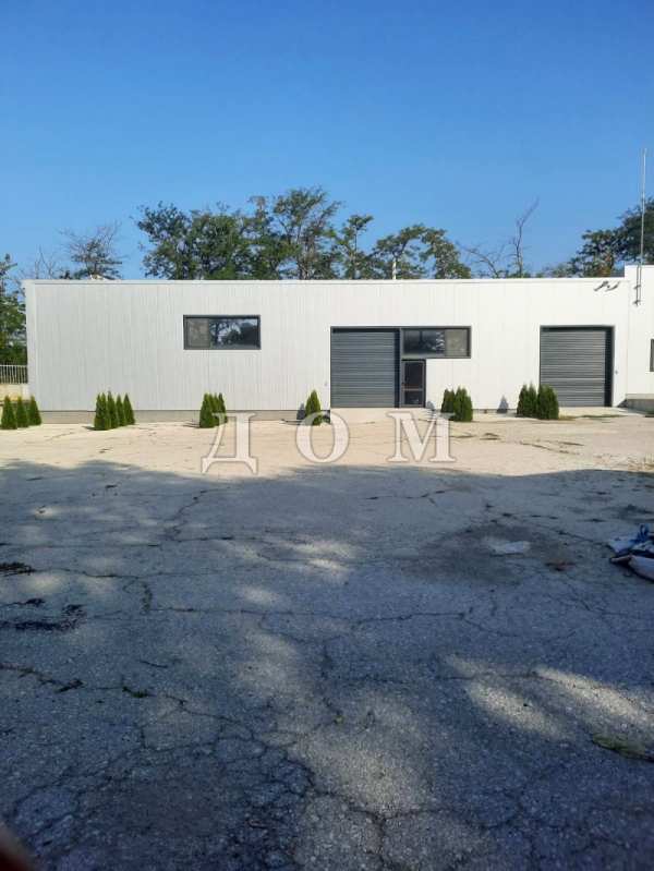 Дава под наем склад, гр. шумен, промишлена зона