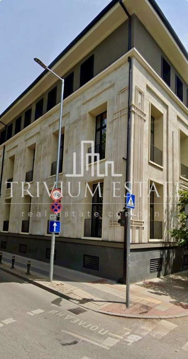 Дава под наем гараж, паркомясто, гр. пловдив, център