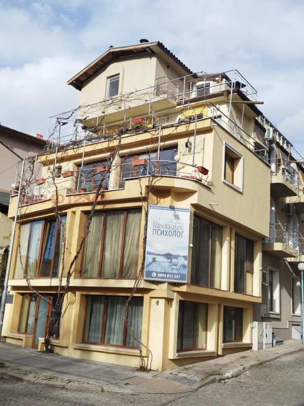 Дава под наем къща, гр. пловдив, център