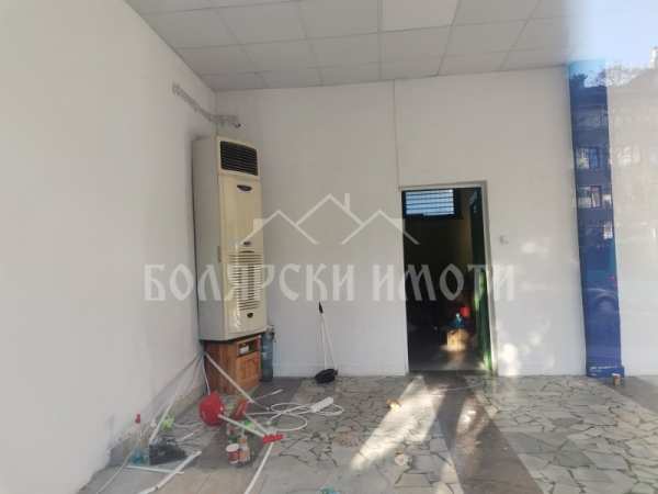 Дава под наем  магазин град Велико Търново, Център
      200 кв.м