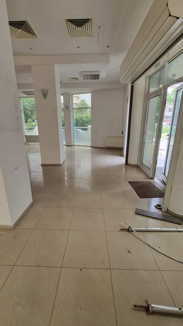 Продава бизнес имот, гр. разград, център