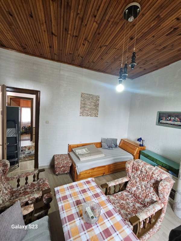 Продава етаж от къща, гр. пловдив, център