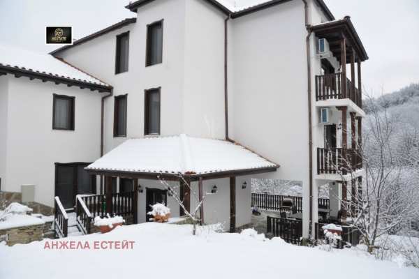 Продава хотел, с. баба стана, област ловеч