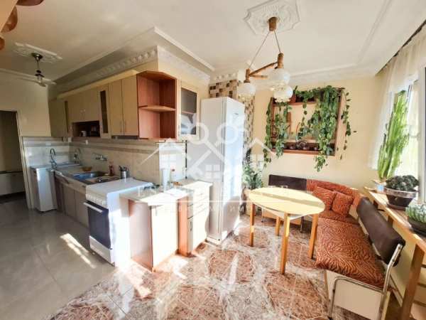 Продава 3-стаен, гр. шумен, пазара