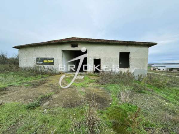 Продава пром. помещение, с. конуш, област хасково