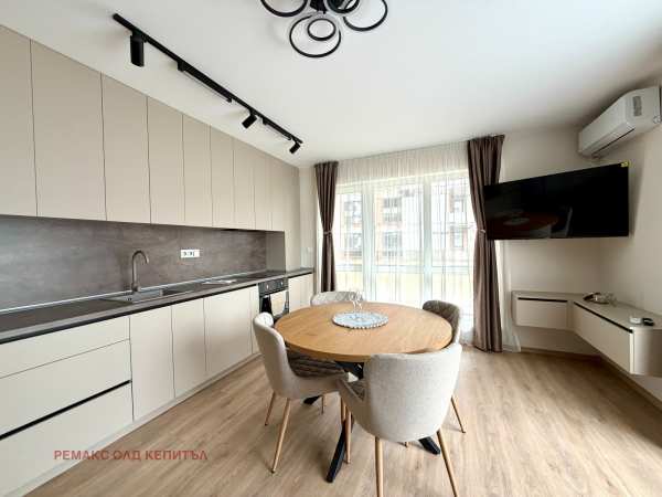 Продава 3-стаен, гр. велико търново, зона б