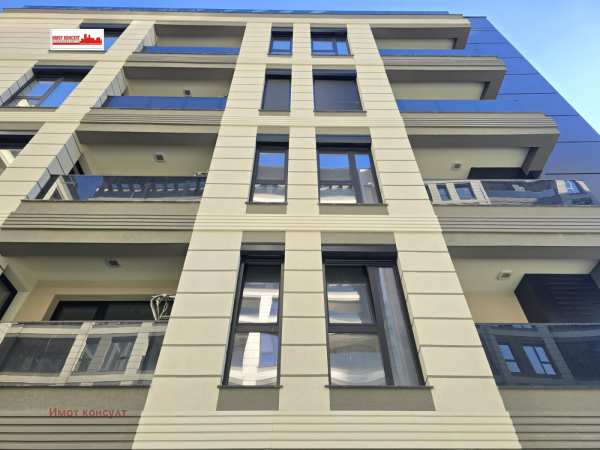 Продава 3-стаен, гр. пловдив, център