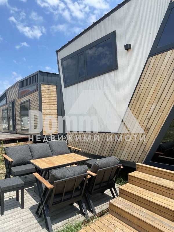 Продава бизнес имот, с. шкорпиловци, област варна