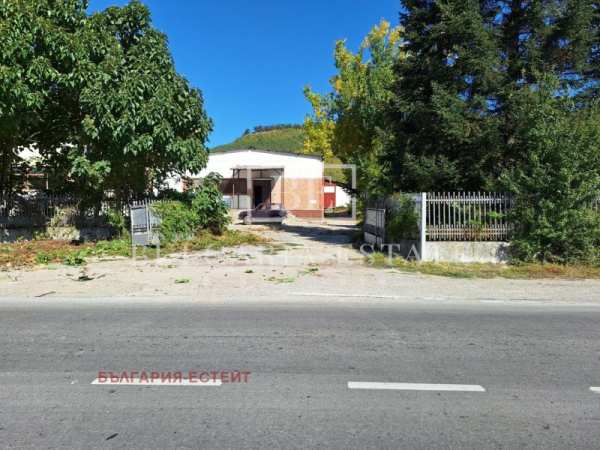 Продава бизнес имот, с. лиляк, област търговище