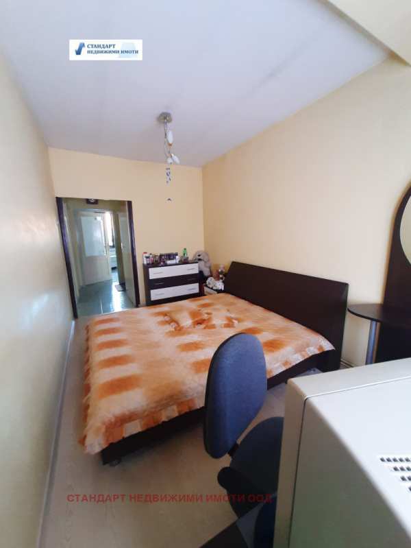 Продава етаж от къща, гр. пловдив, гагарин