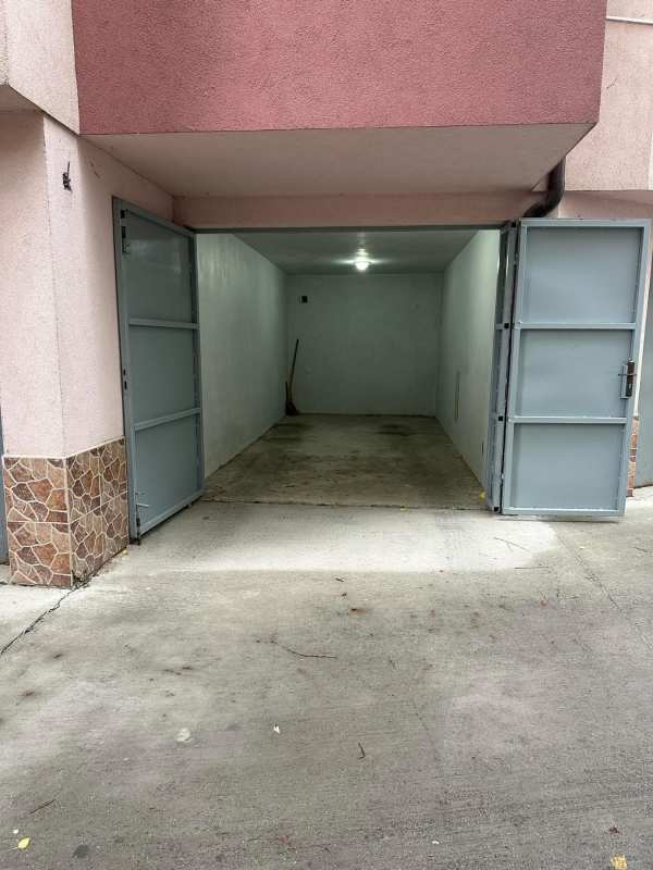 Продава гараж, паркомясто, гр. пловдив, кючук париж