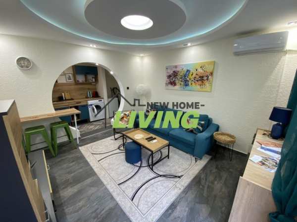 Продава етаж от къща, гр. пловдив, център