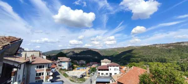 Продава 3-стаен, гр. велико търново, света гора