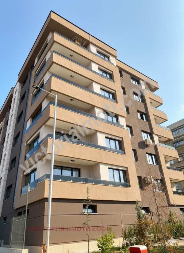 Продава 3-стаен, гр. велико търново, зона б