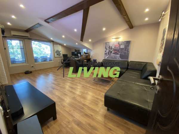 Продава етаж от къща, гр. пловдив, прослав