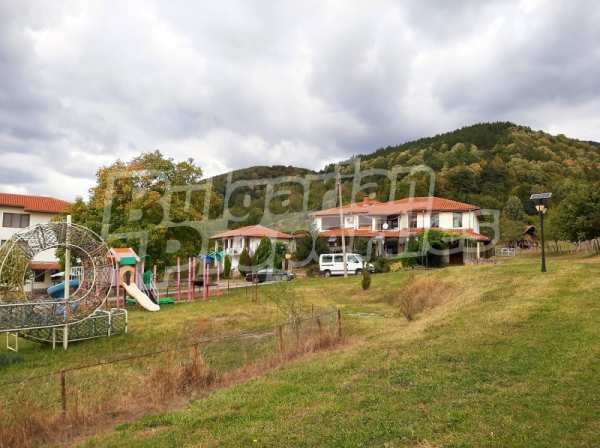 Продава бизнес имот, с. кръвеник, област габрово