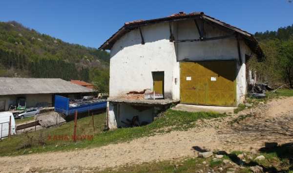 Продава пром. помещение, с. чифлик, област ловеч