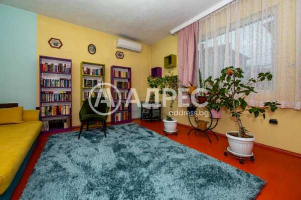 Продава етаж от къща, гр. пловдив, христо смирненски