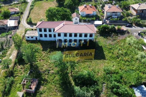 Продава бизнес имот, гр. момчилград, област кърджали