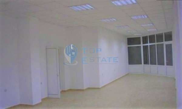 Продава  магазин град Велико Търново, Колю Фичето
      147 кв.м