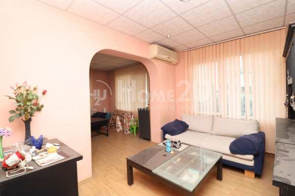 Продава етаж от къща, гр. пловдив, прослав