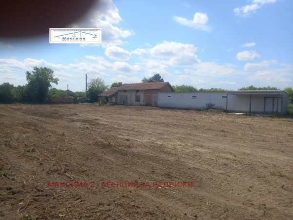 Продава пром. помещение, с. обнова, област плевен