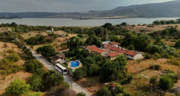 Продава хотел, с. малки воден, област хасково