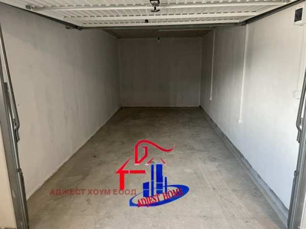 Продава  гараж, паркомясто град Шумен, Тракия
      20 кв.м