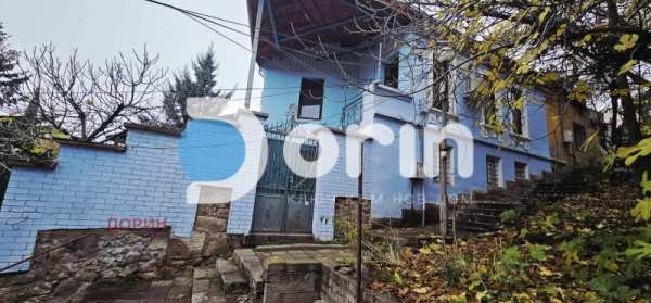 Продава къща, гр. пловдив, център