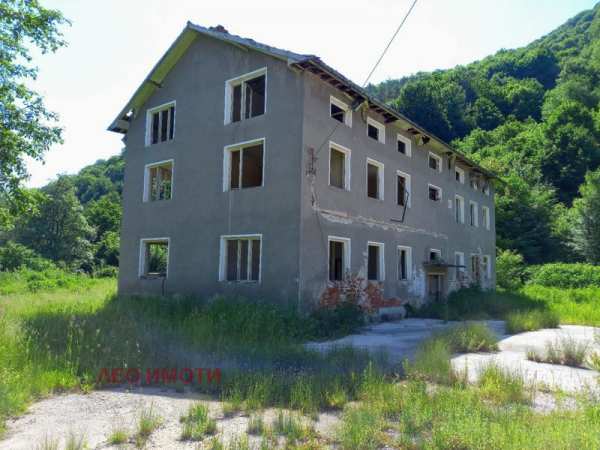 Продава бизнес имот, гр. севлиево, област габрово