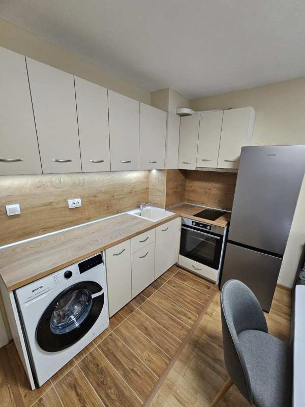 Продава 3-стаен, гр. велико търново, бузлуджа