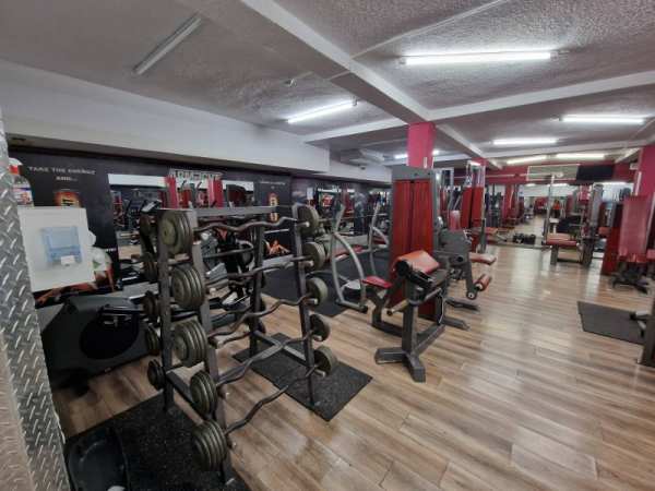 Продава бизнес имот, гр. софия, света троица