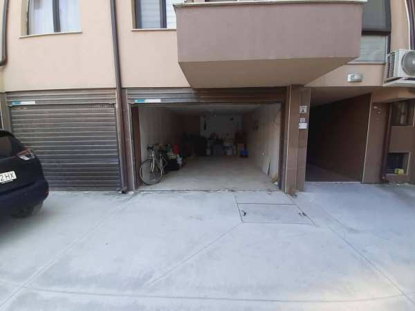 Продава гараж, паркомясто, гр. пловдив, христо смирненски