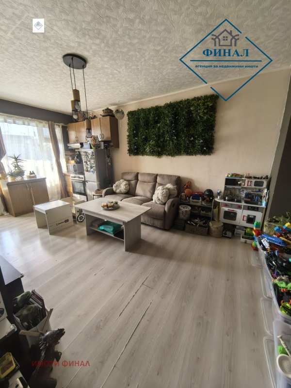 Продава 2-стаен, гр. шумен, пазара