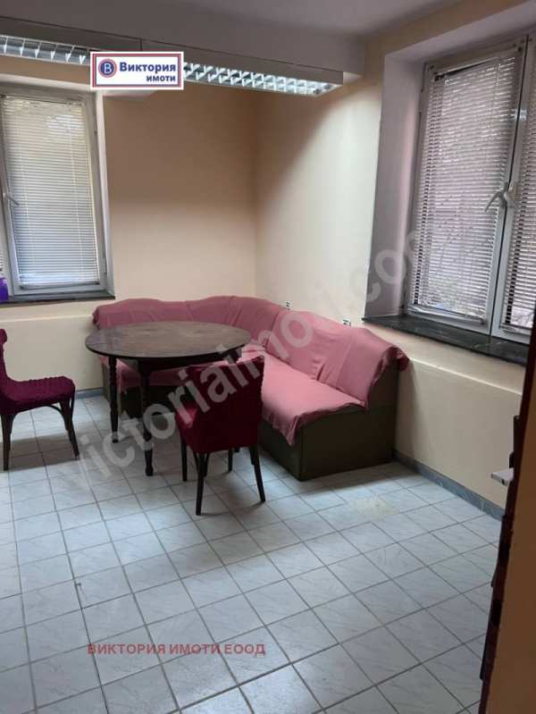 Продава  2-стаен град Велико Търново, Център
      68 кв.м