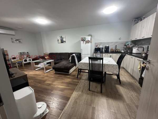 Продава  3-стаен град Пловдив, Тракия
      103 кв.м