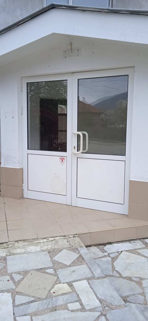 Дава под наем пром. помещение, гр. карлово, област пловдив