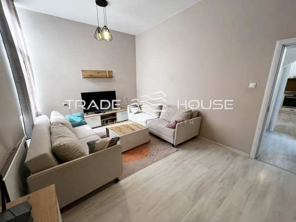 Дава под наем къща, гр. пловдив, център