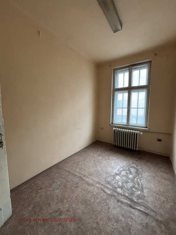 Дава под наем офис, гр. пловдив, център