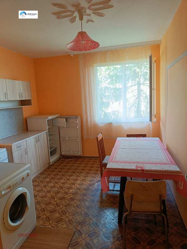 Дава под наем етаж от къща, гр. велико търново, акация